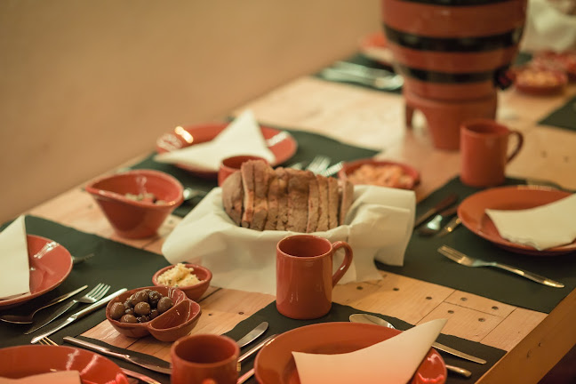 Opinii despre Associação do Fado Casto în Lisboa - Gastronomia e hotelaria