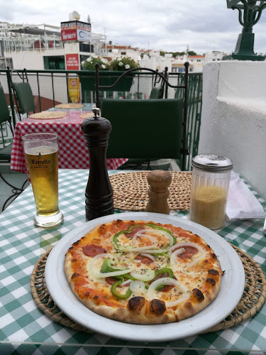 Ricardo's Pizzaria - Gastronomia e hotelaria