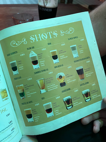 Opinii despre Kat's Rooftop pub Albufeira în Albufeira - Gastronomia e hotelaria