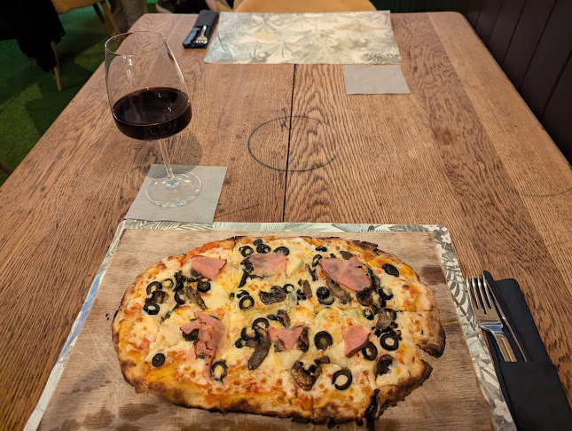 Opinii despre São Pedro Fusion Restaurant cozinha portuguesa e brasileira Pinseria Romana în Faro - Gastronomia e hotelaria