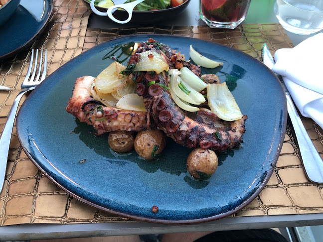 Opinii despre Tiles Restaurant în Funchal - Gastronomia e hotelaria