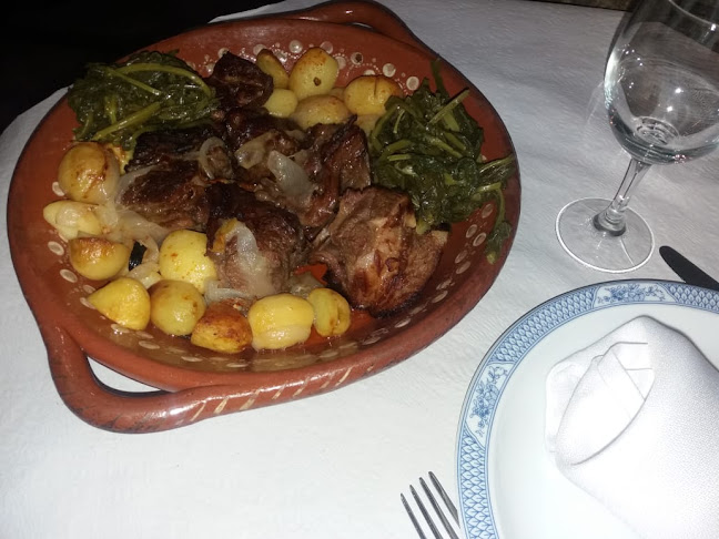 Adega Restaurante De Victor E Paulo, Lda