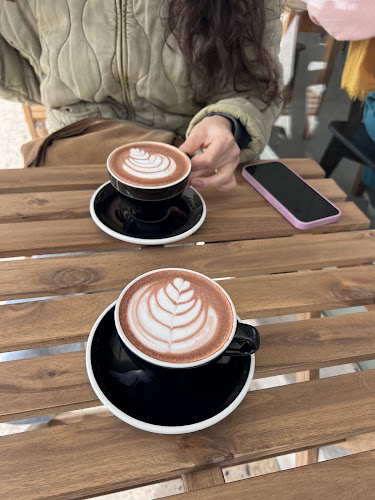 Av. Dom Sebastião 69E, 2825-407 Costa da Caparica