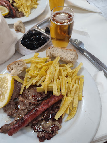 Opinii despre Taverna do Paredes în Carregado - Gastronomia e hotelaria
