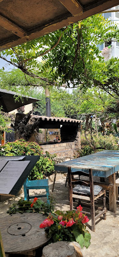 The Tavern - Gastronomia e hotelaria