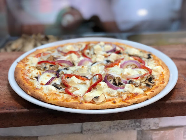 Opinii despre Pizzaria Favorita în Lagos - Gastronomia e hotelaria