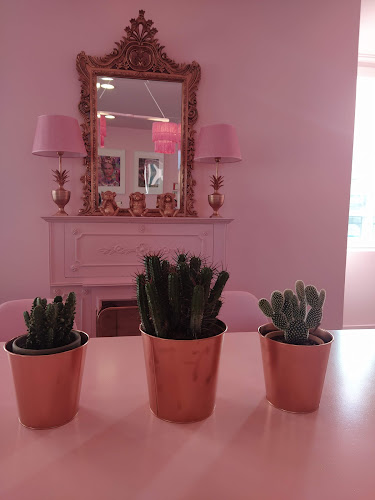 Comentarii opinii despre Hello Miss Frida