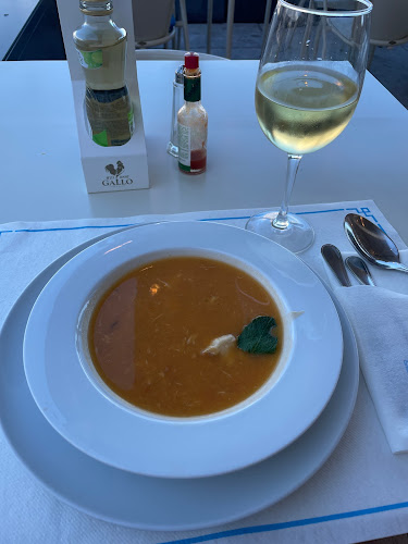 Baía do Peixe - Praça do Comércio - Gastronomia e hotelaria