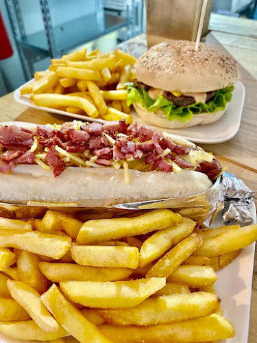 Hamburgueria - Com Unhas e Dentes - Gastronomia e hotelaria