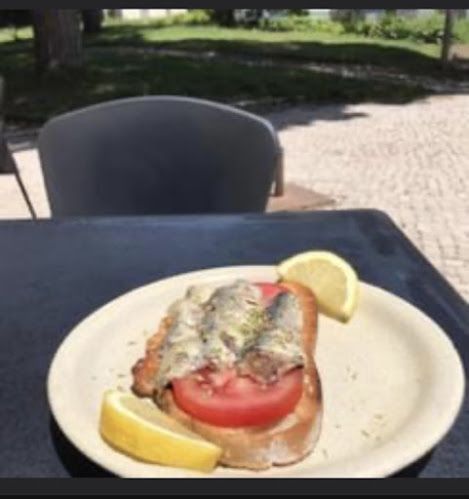 Café 100% - Gastronomia e hotelaria