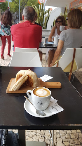 A Confeitaria [na.avenida] - Funchal