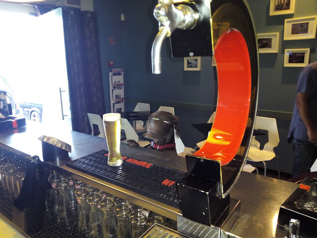 Vipool Café Bar - Gastronomia e hotelaria