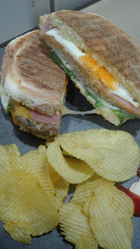 Comentarii opinii despre 3°estação café