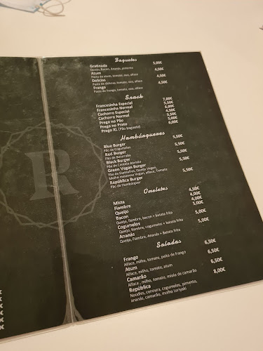 República - Tasty & Social Lounge