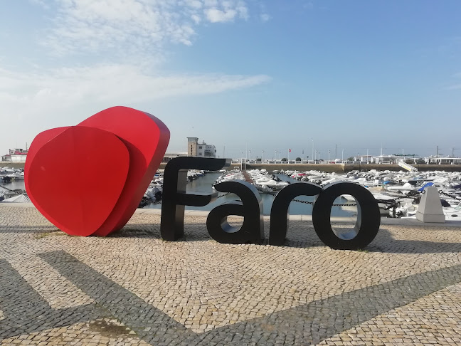 Av. da República 84, 8700-310 Olhão