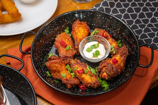 Opinii despre Cheers Sports Bar & Restaurant în Almada - Gastronomia e hotelaria