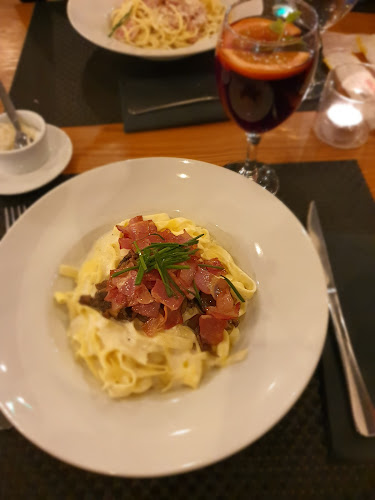 R. Cândido dos Reis 81, 2800-270 Almada