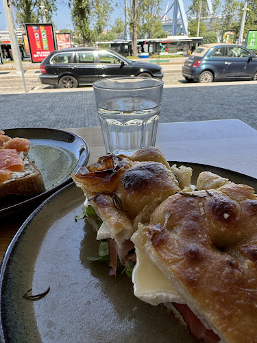 Rua França Júnior, Mercado Municipal de Matosinhos, 4450-131 Matosinhos