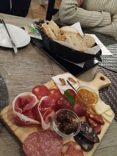 Comentarii opinii despre Tasca 26