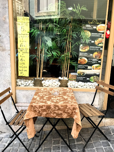 Comentarii opinii despre 7 Cafe