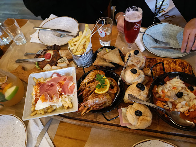 3 Copos - Tapas e Vinhos - Apúlia