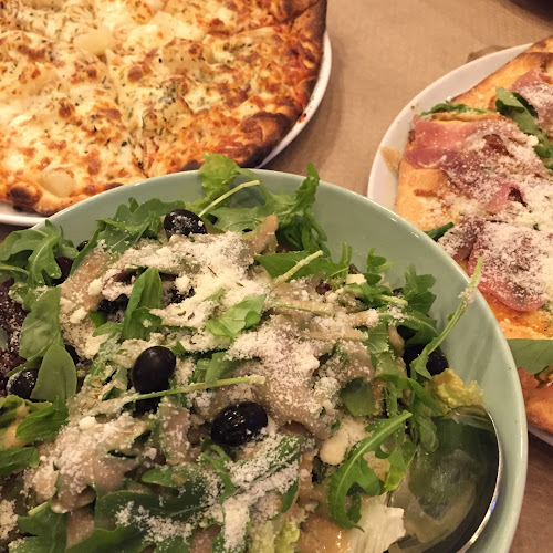 Pizzaria Manjerona Botequim | Capuchos Phone number