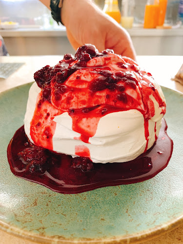 Caverna Brunch & Cocktails - Gastronomia e hotelaria