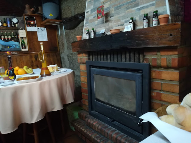 Moinhos da Lomba Adega Regional - Gastronomia e hotelaria