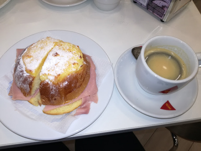 Comentarii opinii despre Pastelaria Nova Geração