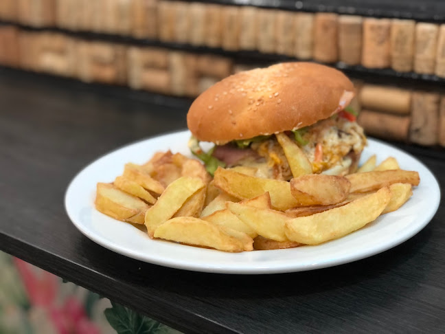 Opinii despre Paragem Obrigatória în Setúbal - Gastronomia e hotelaria