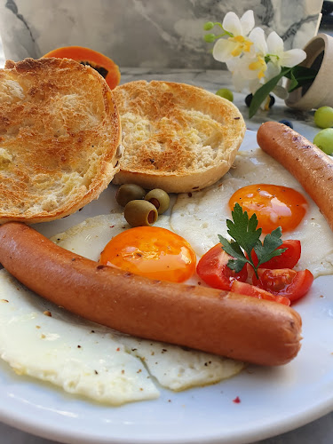 Largo do Padrão 6, 4000-370 Porto
