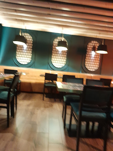 Av. São Rosendo 22, 4780-364 Santo Tirso