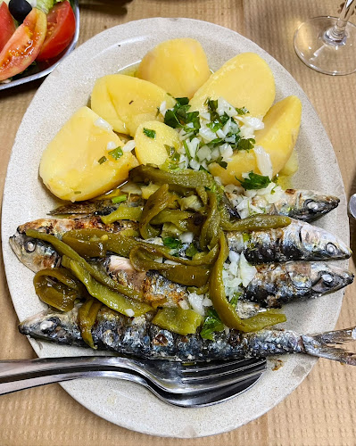 Churrasqueira Braseiro Das Aves - José Carneiro Guimarães - Vila das Aves