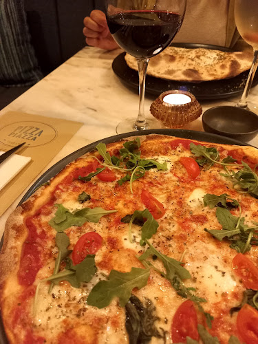 Pizza Piazza Pinheiro Manso - Gastronomia e hotelaria