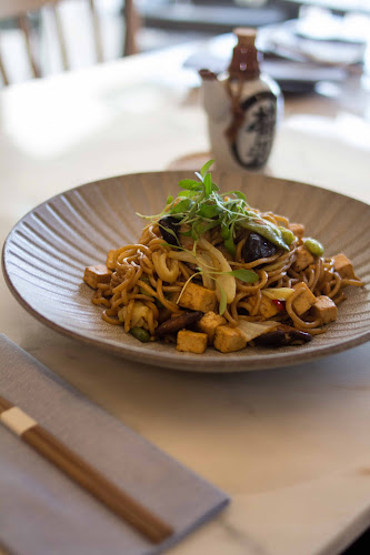 Av. Eng. Adelino Amaro da Costa lote 2 loja 1 piso 0, 2415-367 Leiria