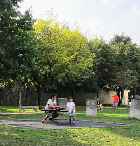 Lago dos Maninhos - Gastronomia e hotelaria