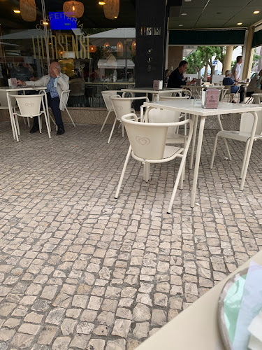 Opinii despre Confeitaria Thyrsense în Santo Tirso - Gastronomia e hotelaria