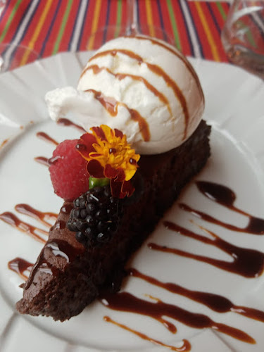 Av. Dr. Francisco Barahona 6 8, 7005-150 Évora