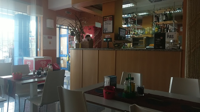 Opinii despre Karibu Snack Bar în Arzinha - Gastronomia e hotelaria