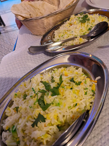 Charminar Indian Tandoori Restaurant - Gastronomia e hotelaria