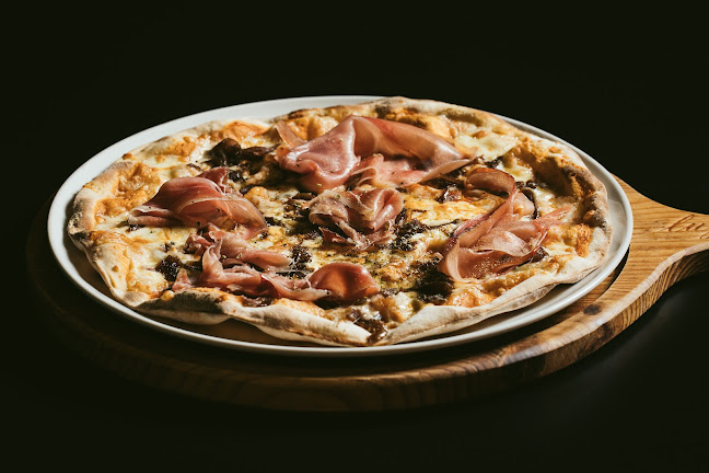 Opinii despre Pizzaria Luzzo în Lisboa - Gastronomia e hotelaria