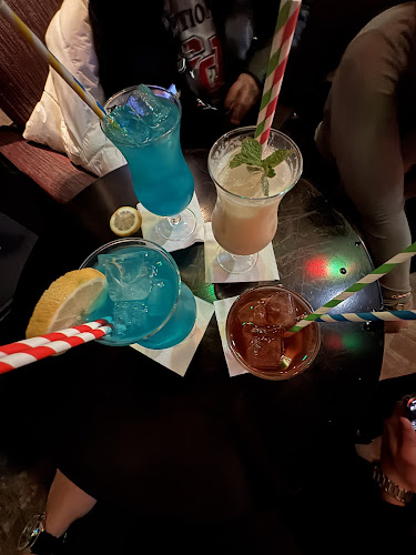 R. de Cândido dos Reis 116, 4050-151 Porto