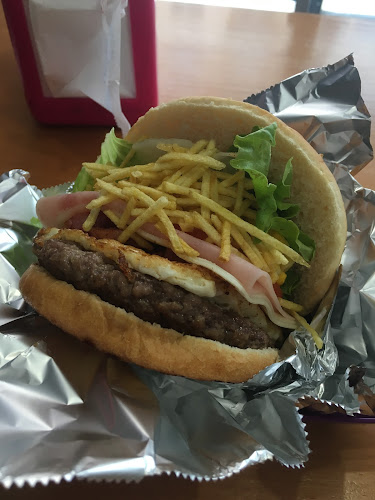 Opinii despre Burguer - Lanches e pastéis în Porto - Gastronomia e hotelaria