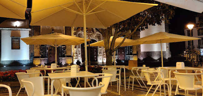 https://www.facebook.com/Restaurantondasdomar