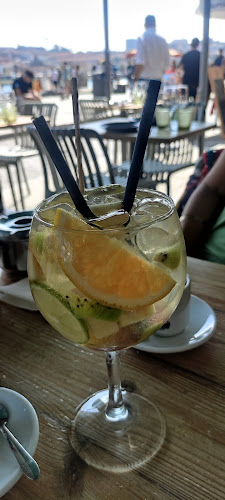 Cais da Ribeira 24, 4050-509 Porto