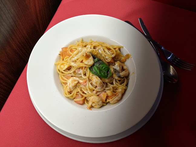 R. dos Barreiros 26A, 9060-397 Funchal