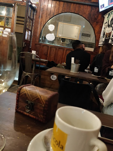 R. Cap. Ribeiro da Cruz 32A, 2825-345 Costa da Caparica