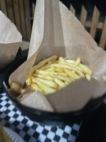 Opinii despre Sunset Steve's Bar (Piscinas Naturais) în Caldas da Rainha - Gastronomia e hotelaria