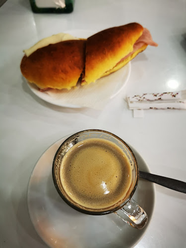 Comments and reviews of Padaria e Pastelaria da Vila
