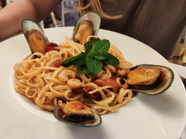 https://www.facebook.com/Buonappepizzeria